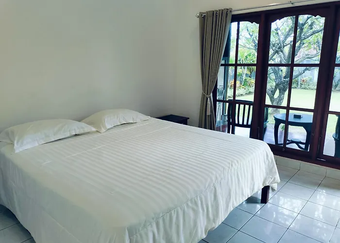 Bayumantra Bungalows