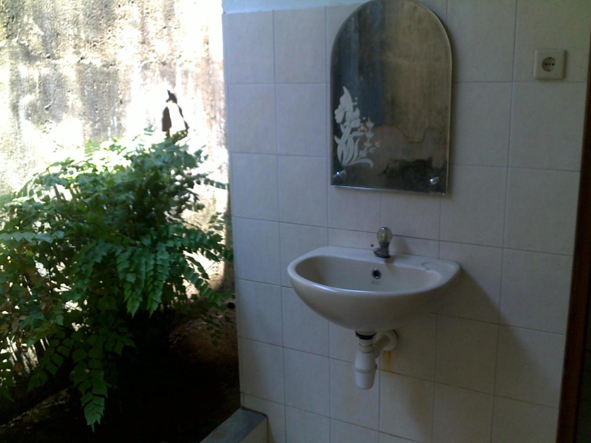 Bayumantra गेस्ट हाउस 3*